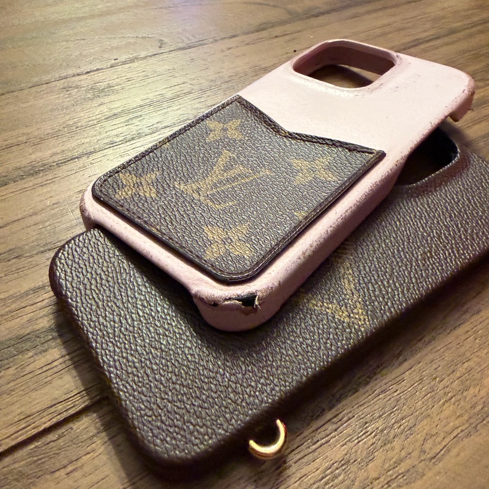 LOUIS VUITTON 2pc iPhone 13 Pro Case Bumper Monogram Leather For Crossbody Pink - Picture 4 of 6